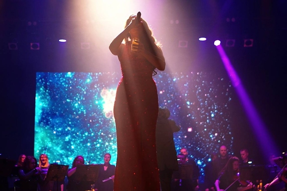 &laquo;&Vcy;&scy;&iecy;&lcy;&iecy;&ncy;&ncy;&acy;&yacy; &Scy;&acy;&ucy;&ncy;&dcy;&tcy;&rcy;&iecy;&kcy;&ocy;&vcy;&raquo; &Ncy;&iecy;&ocy; &Kcy;&lcy;&acy;&scy;&scy;&icy;&kcy; &Ocy;&rcy;&kcy;&iecy;&scy;&tcy;&rcy; &icy; &khcy;&ocy;&rcy;&period; 4000 &scy;&vcy;&iecy;&chcy;&iecy;&jcy;