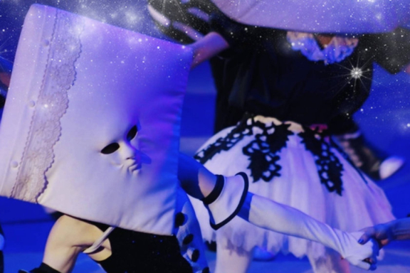 Девочка и слон