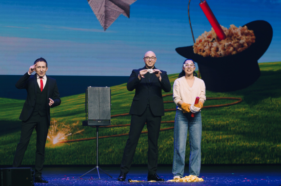 &SHcy;&ocy;&ucy; &icy;&lcy;&lcy;&yucy;&zcy;&icy;&ocy;&ncy;&icy;&scy;&tcy;&ocy;&vcy; Juggler &laquo;&Ucy;&dcy;&icy;&vcy;&icy;&tcy;&iecy;&lcy;&softcy;&ncy;&ycy;&iecy; &icy;&scy;&tcy;&ocy;&rcy;&icy;&icy;&raquo;