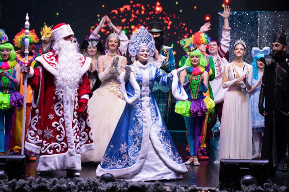 Арт Став Шоу «Новый год идет в сказку нас зовет»