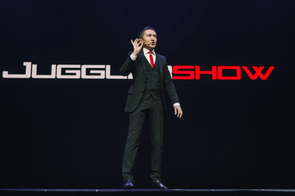 &SHcy;&ocy;&ucy; &icy;&lcy;&lcy;&yucy;&zcy;&icy;&ocy;&ncy;&icy;&scy;&tcy;&ocy;&vcy; Juggler &laquo;&Ucy;&dcy;&icy;&vcy;&icy;&tcy;&iecy;&lcy;&softcy;&ncy;&ycy;&iecy; &icy;&scy;&tcy;&ocy;&rcy;&icy;&icy;&raquo;