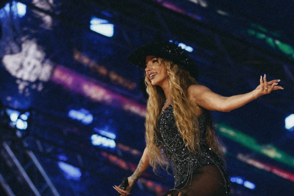 ANNA ASTI&period; &Scy;&ocy;&lcy;&softcy;&ncy;&ycy;&jcy; &kcy;&ocy;&ncy;&tscy;&iecy;&rcy;&tcy; "&SHcy;&Ocy;&Ucy; "&TScy;&acy;&rcy;&icy;&tscy;&acy;"