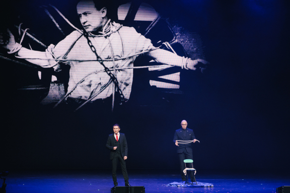 &SHcy;&ocy;&ucy; &icy;&lcy;&lcy;&yucy;&zcy;&icy;&ocy;&ncy;&icy;&scy;&tcy;&ocy;&vcy; Juggler &laquo;&Ucy;&dcy;&icy;&vcy;&icy;&tcy;&iecy;&lcy;&softcy;&ncy;&ycy;&iecy; &icy;&scy;&tcy;&ocy;&rcy;&icy;&icy;&raquo;